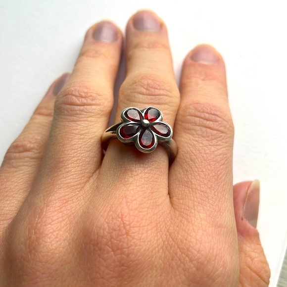 Ruby Flower 🌺 and Silver Ring - Picture 4 of 5